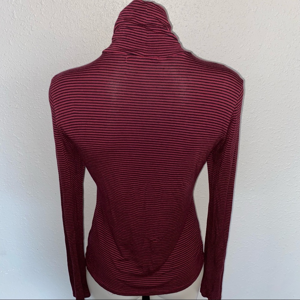 Active Basic Turtleneck - Picture 6 of 11